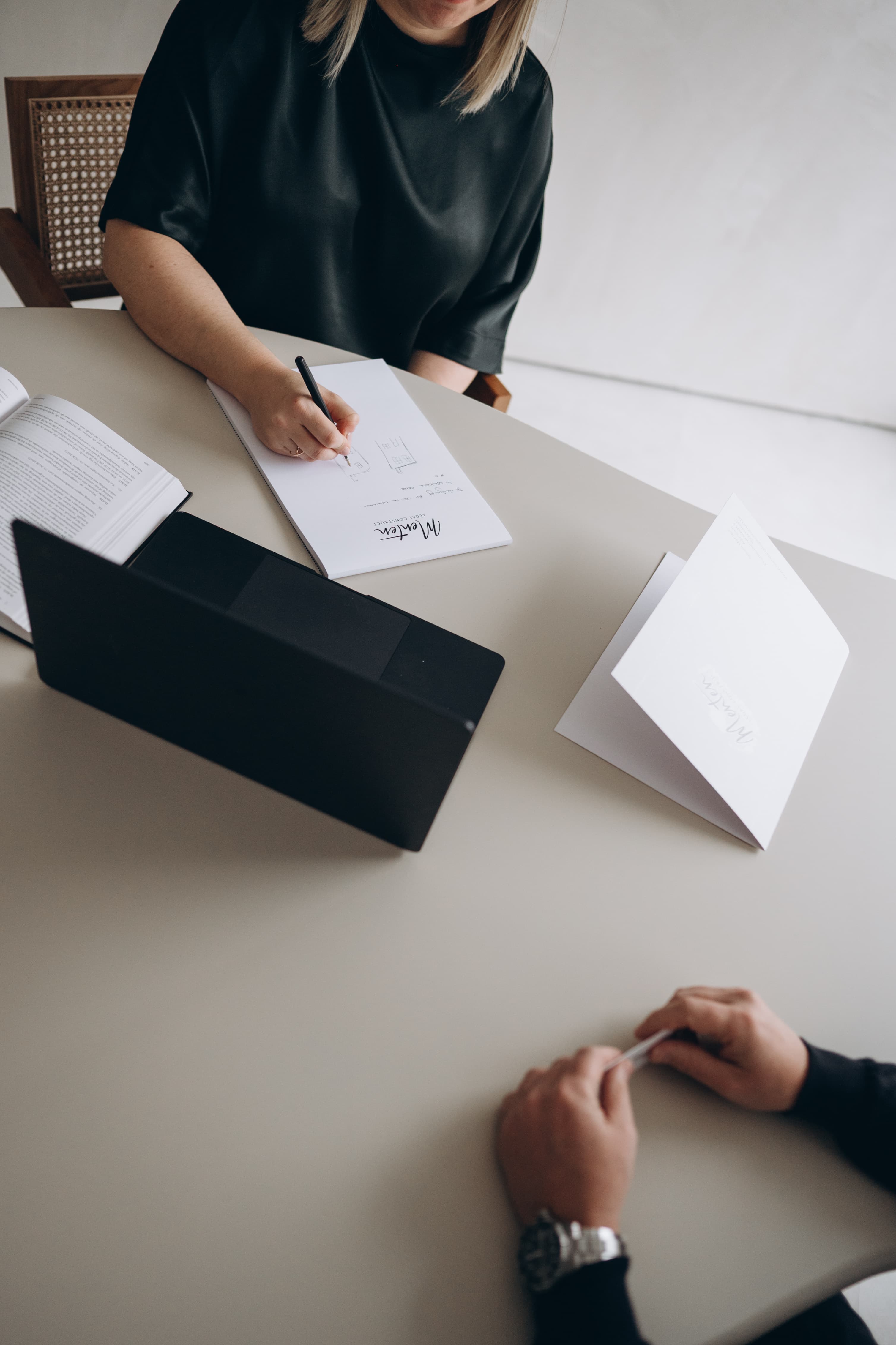 Overheidsopdrachten — Menten Legal Construct